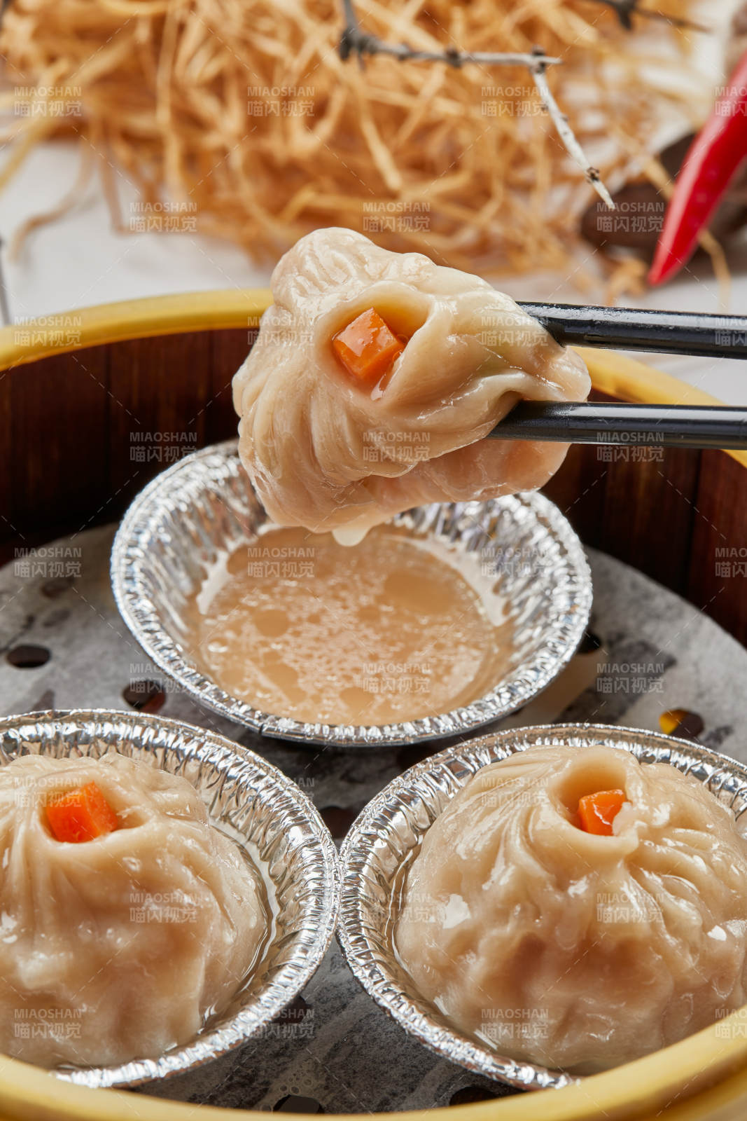 精美茶餐點心灌湯小籠包