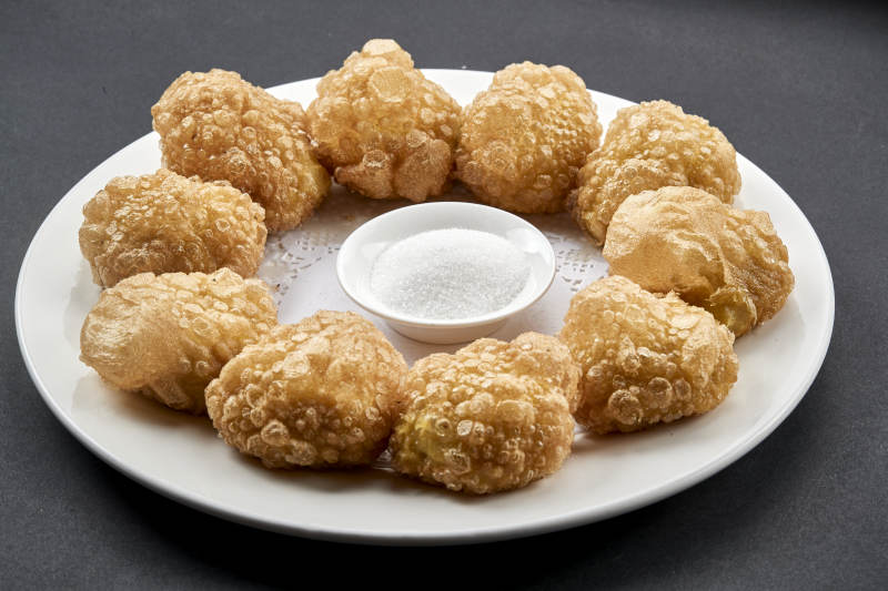 张家口地区张垣美食沾糖传统油炸黄糕