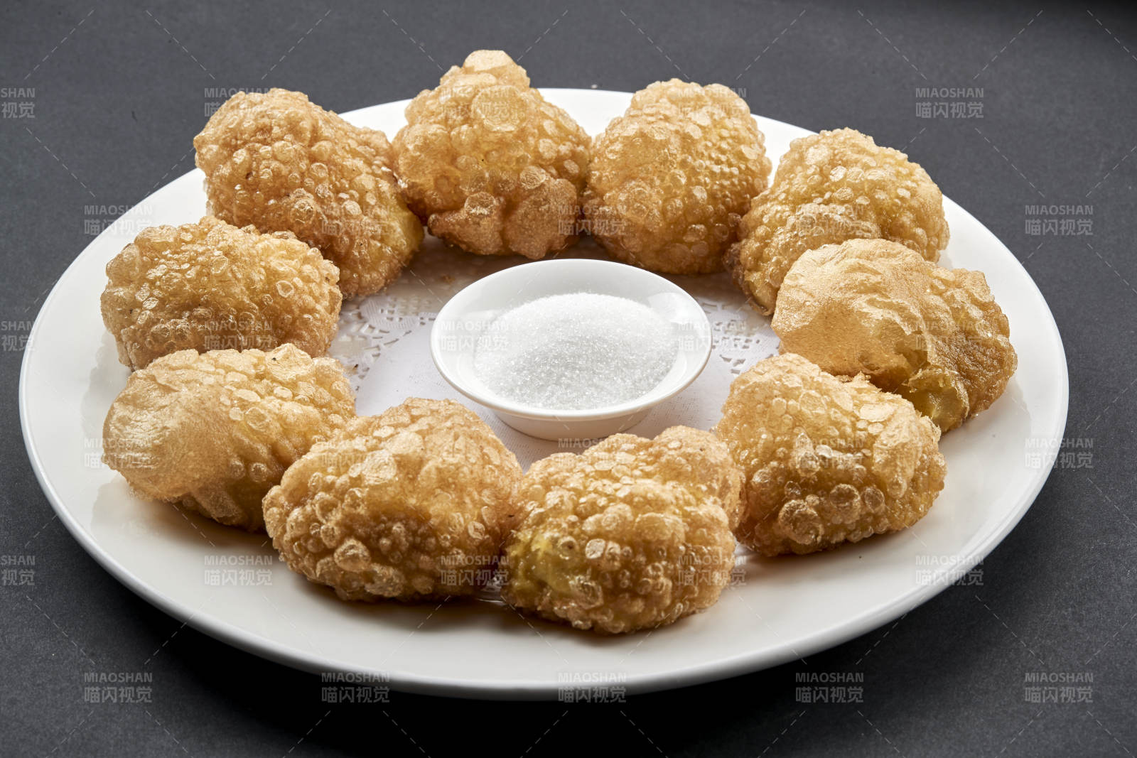 张家口地区张垣美食沾糖传统油炸黄糕