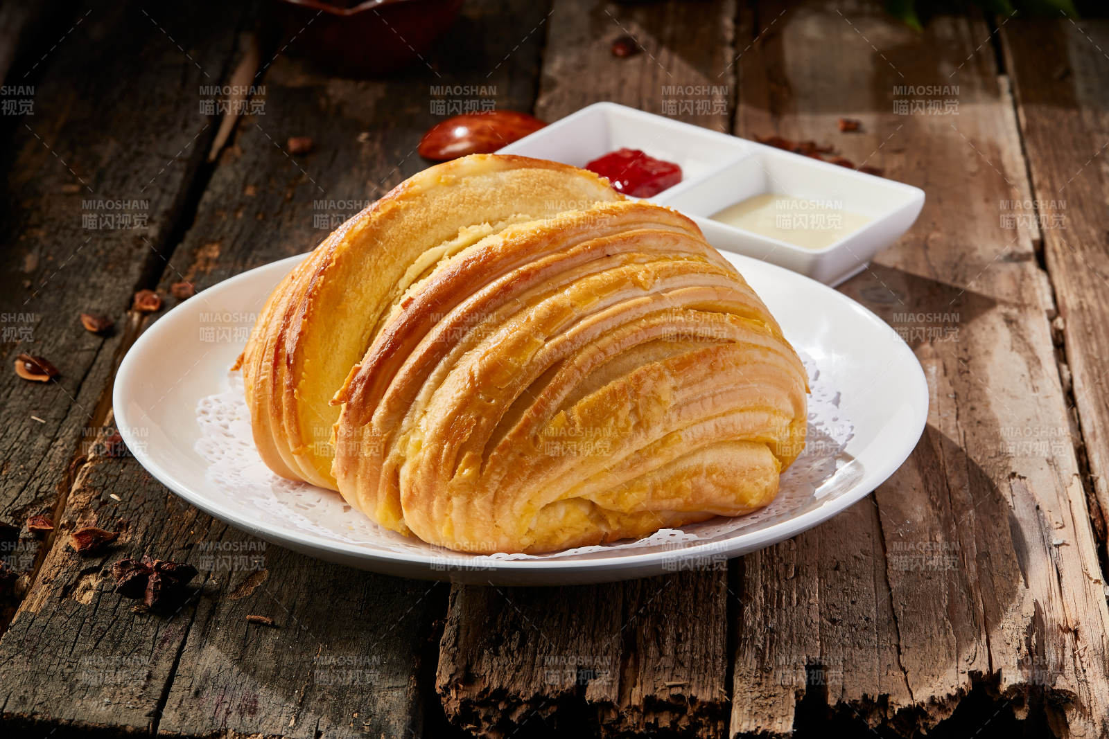 煉乳腐乳烘烤大花卷