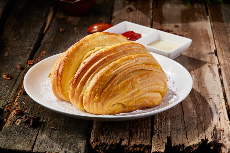 煉乳腐乳烘烤大花卷