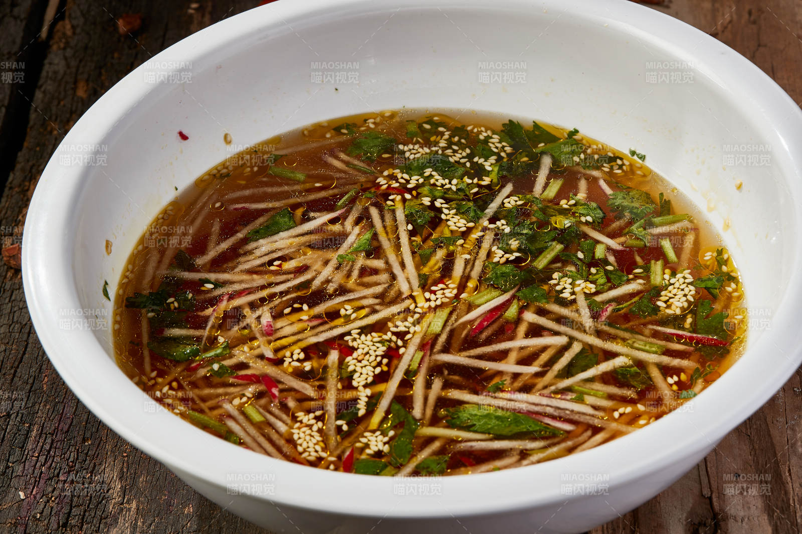 蘸莜面用的水萝卜丝香菜醋汤