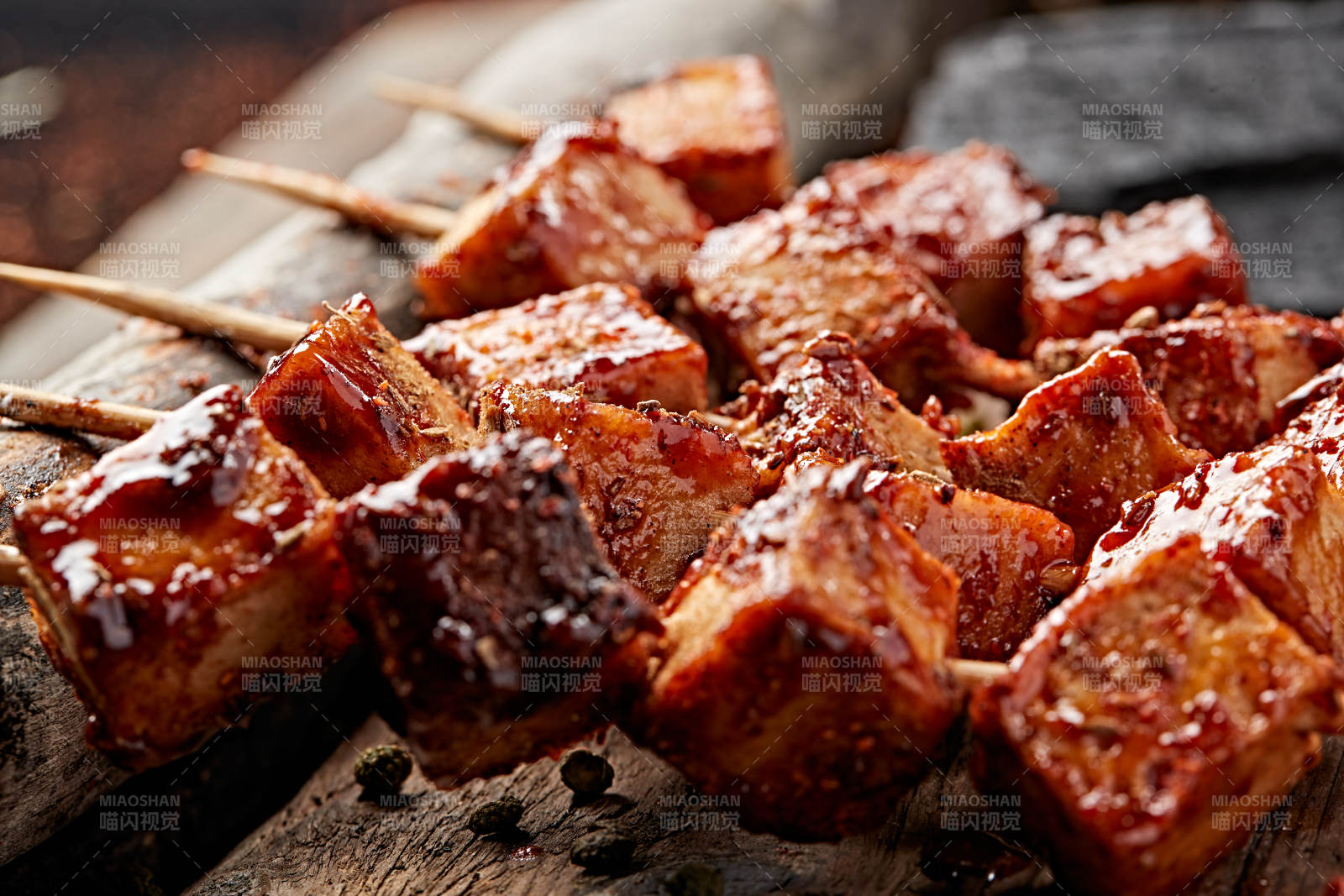 炭烤美味魚(yú)豆腐