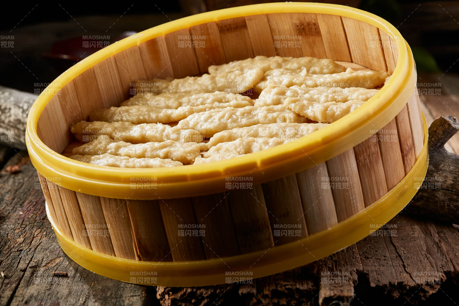 地方特色小吃莜面土豆鱼儿