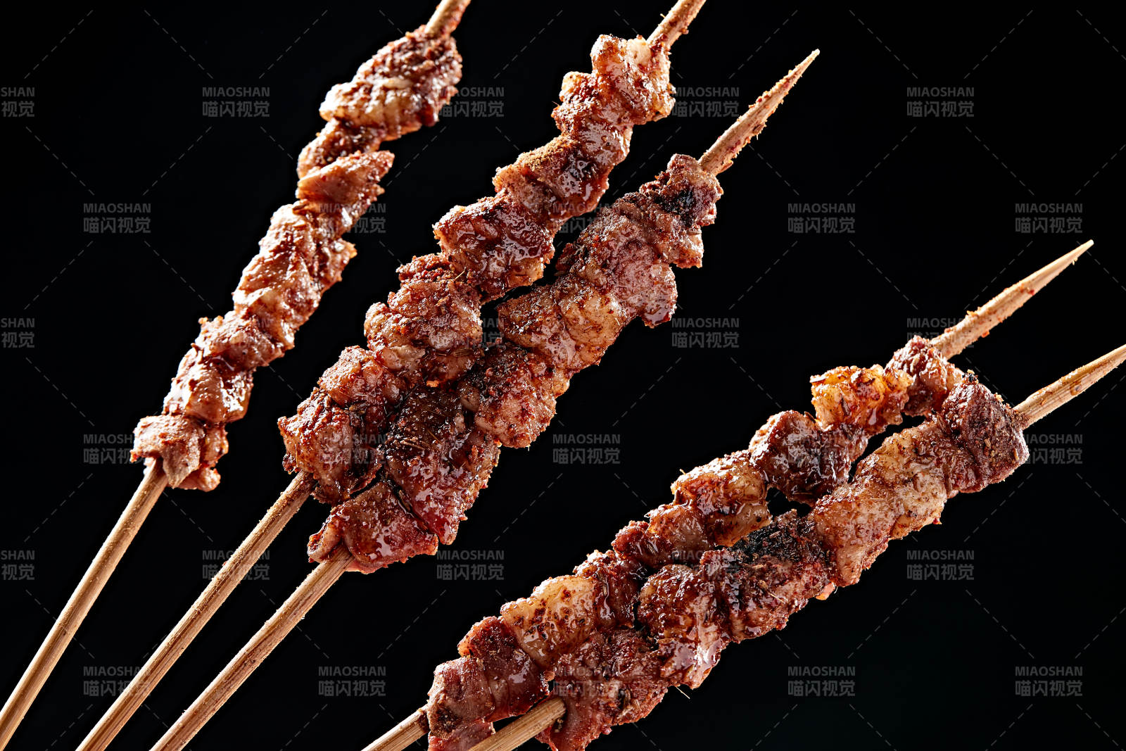 炭烤美味羊肉串