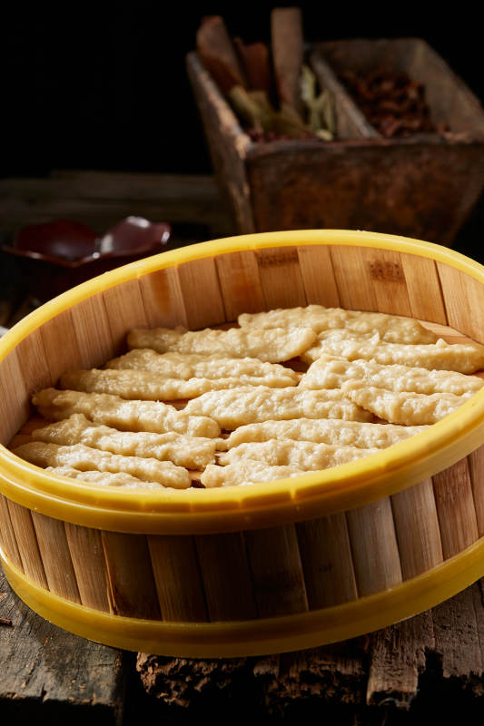 地方特色小吃莜面土豆鱼儿