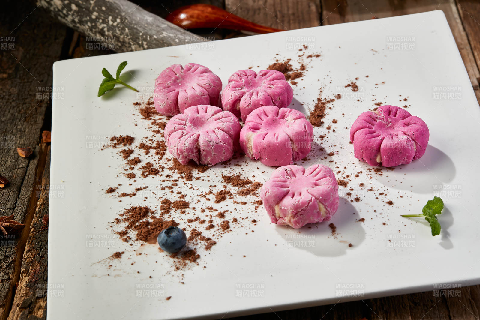 自制樱花形状的美味榴莲酥