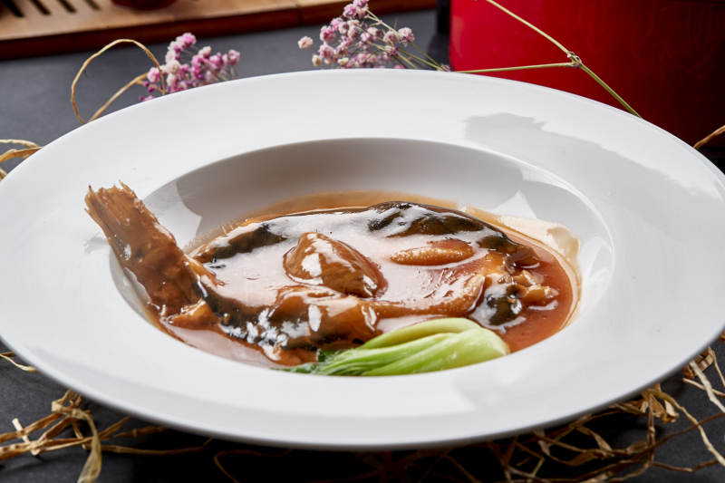 时尚位菜浓汤酱焖小河豚