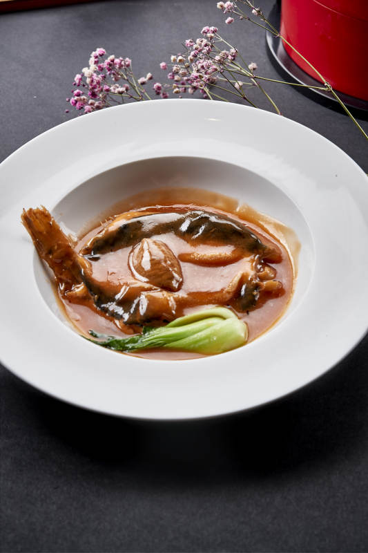 时尚位菜浓汤酱焖小河豚