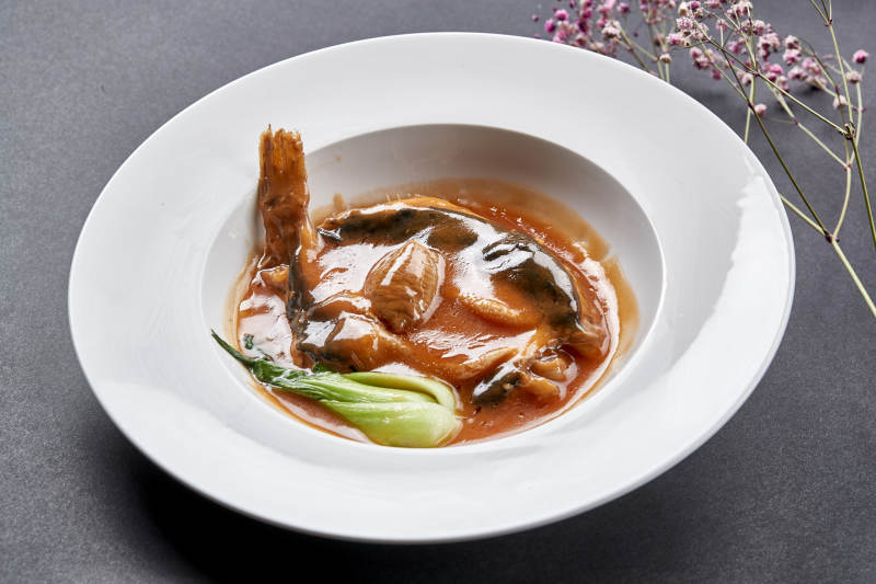 时尚位菜浓汤酱焖小河豚