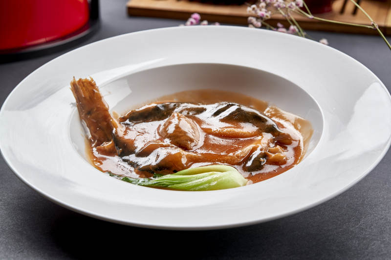 时尚位菜浓汤酱焖小河豚