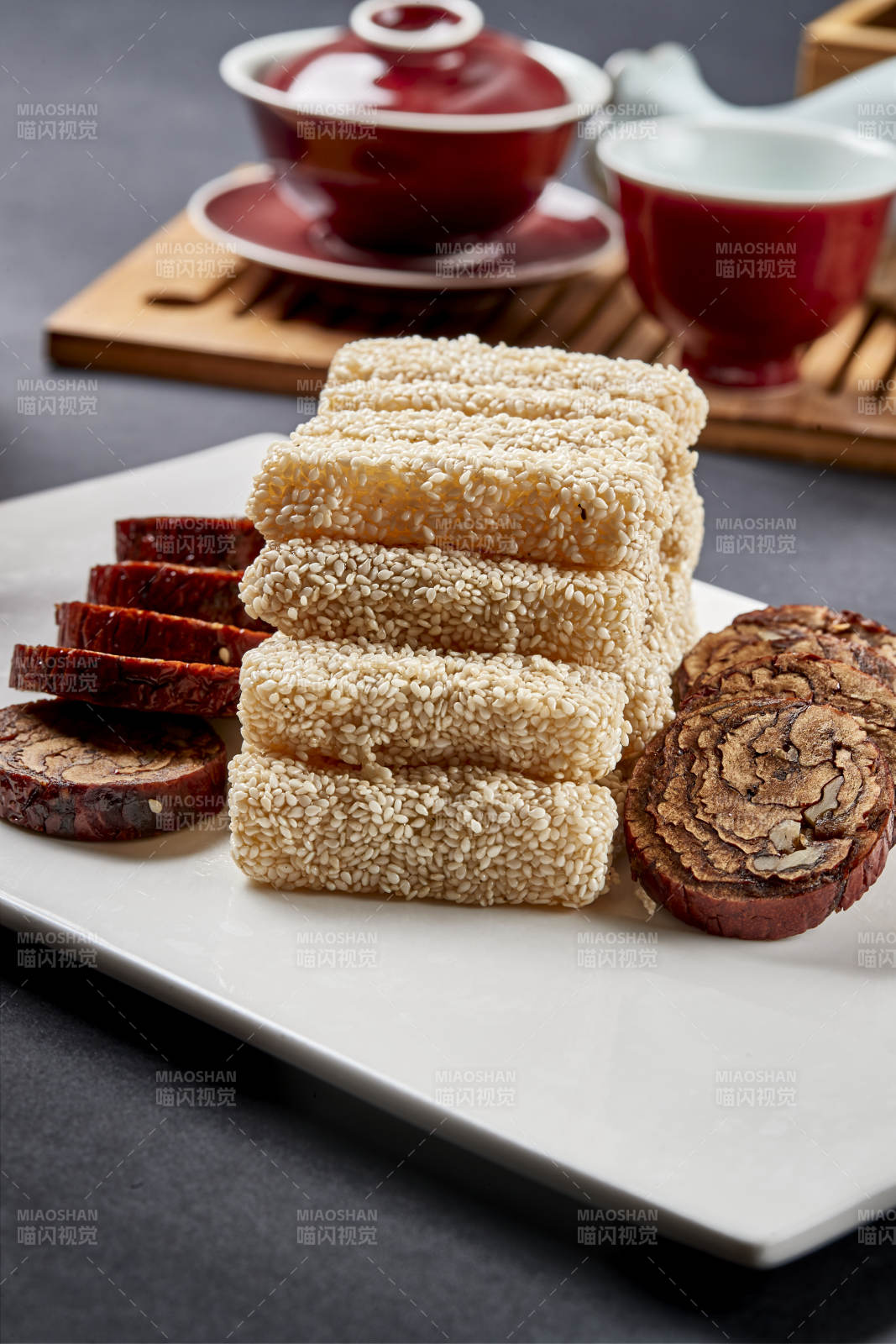 油炸麻仁红薯配枣夹核桃