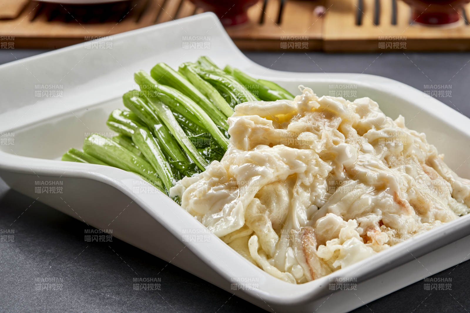 阿拉斯深海帝王蟹腿肉配菜心