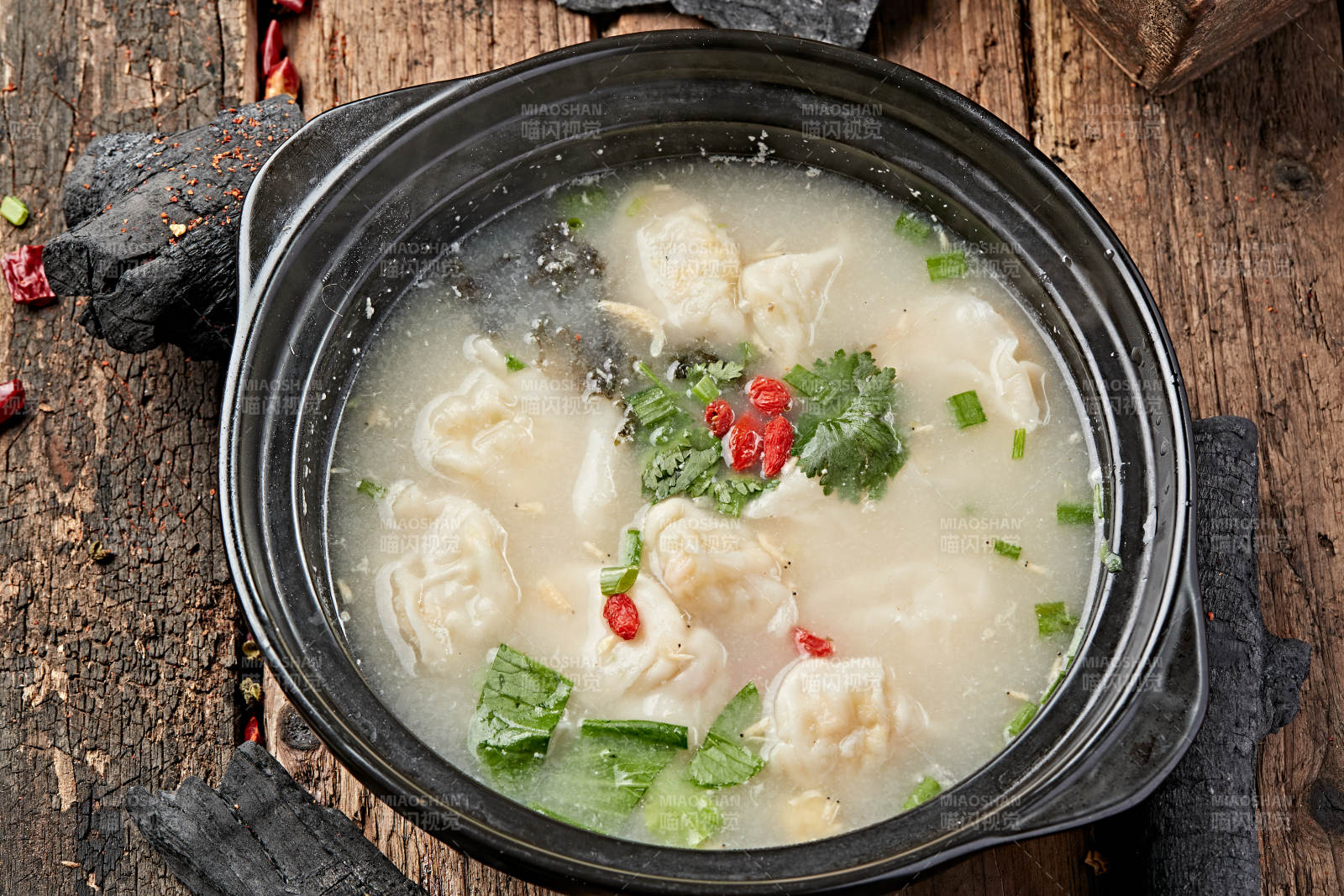 砂鍋紫菜海米小餛飩