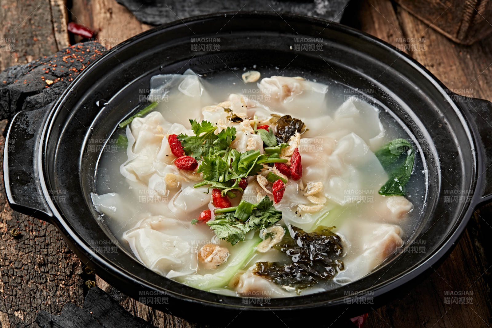 砂鍋?zhàn)喜撕Ｃ仔○Q飩