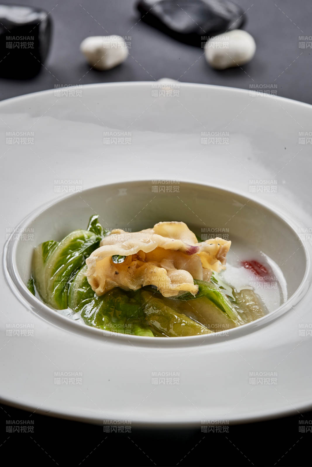 位菜高级枸杞奶汤螺片-摄影图