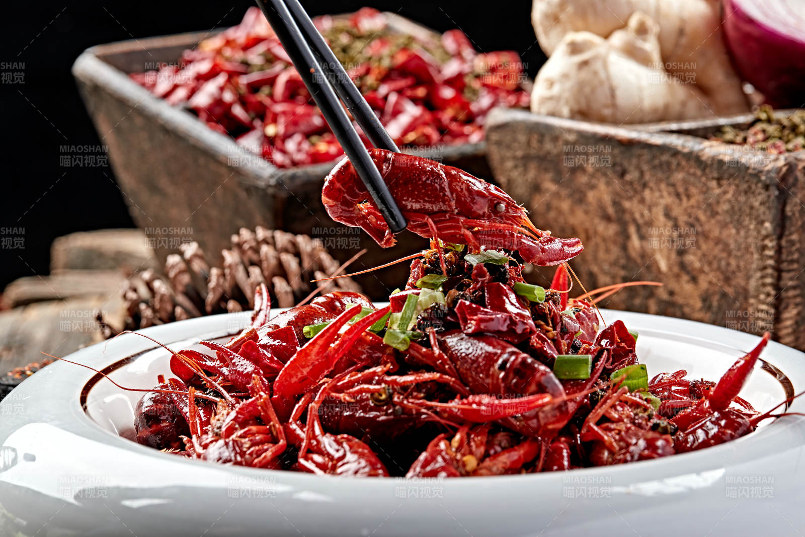 川味蒜香小龙虾