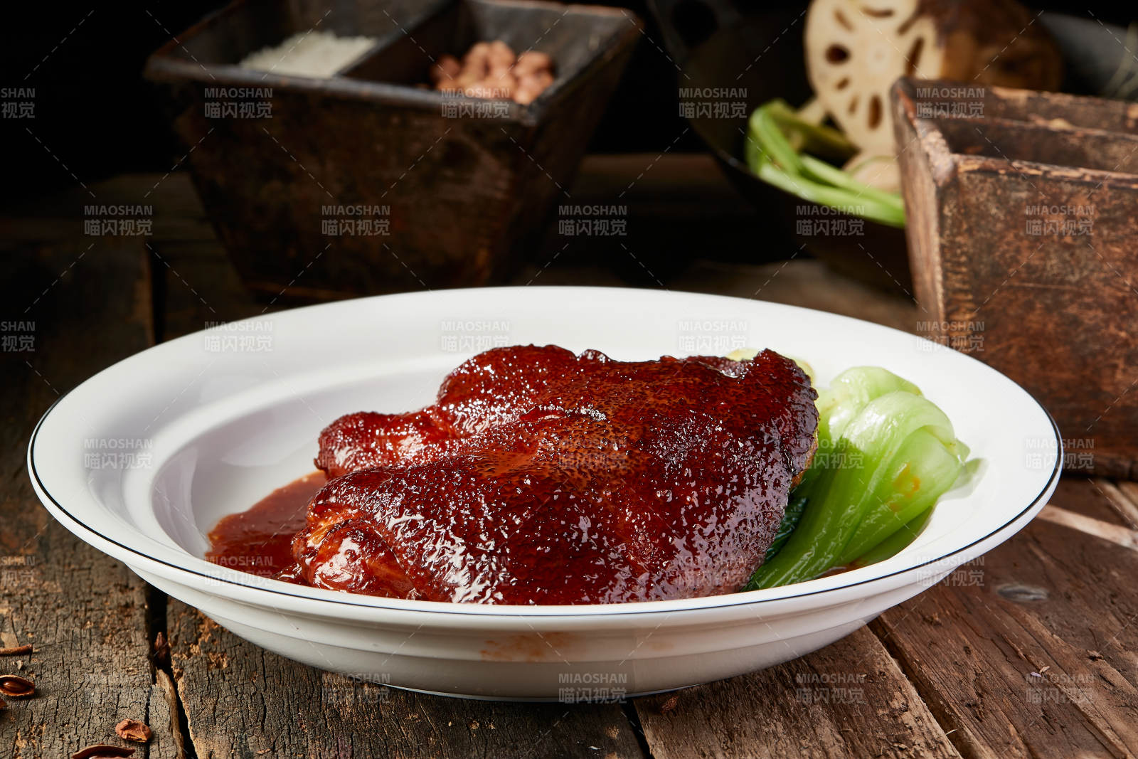 紅燒酥皮豬肘子