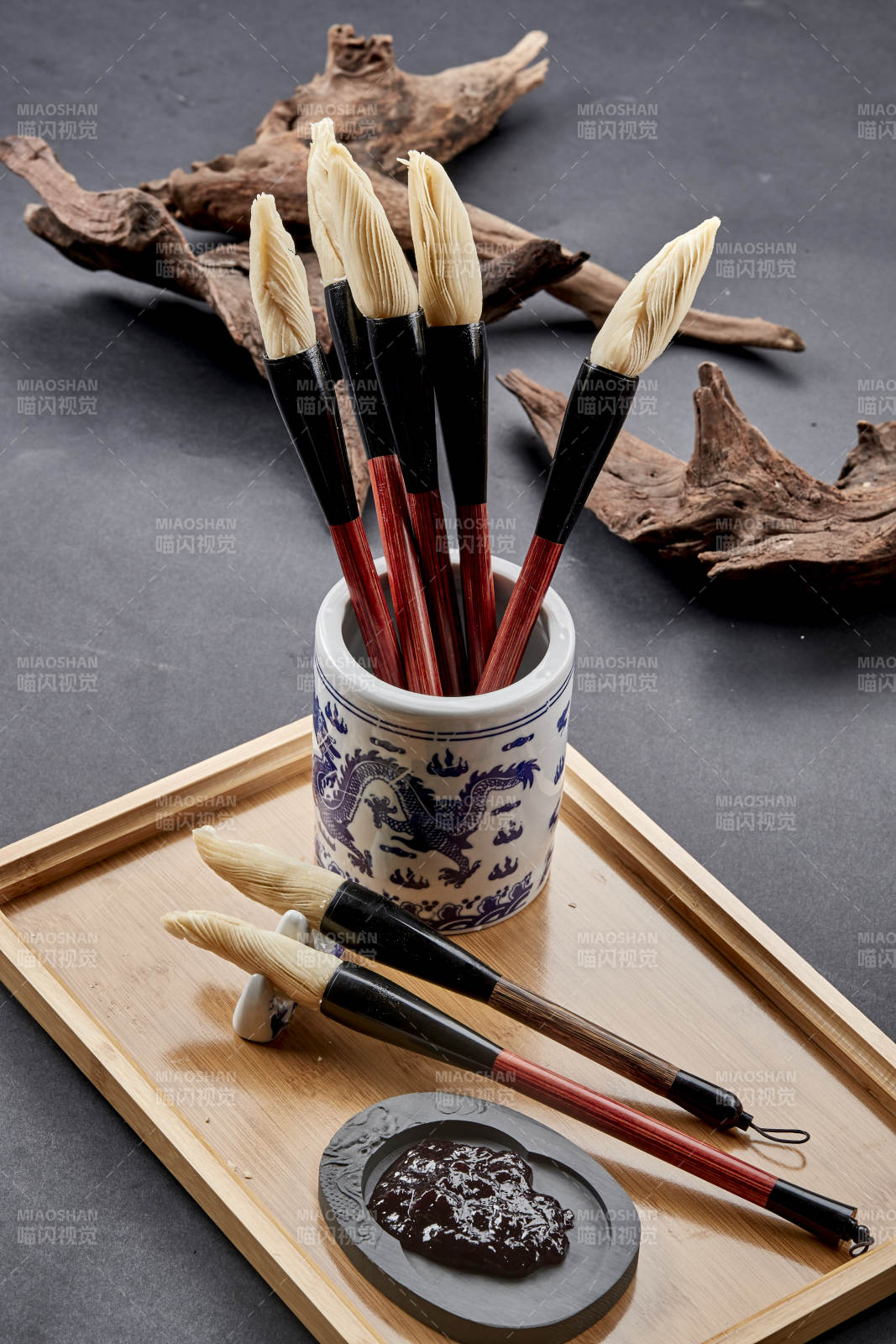 充满文化韵味的创意美食毛笔酥