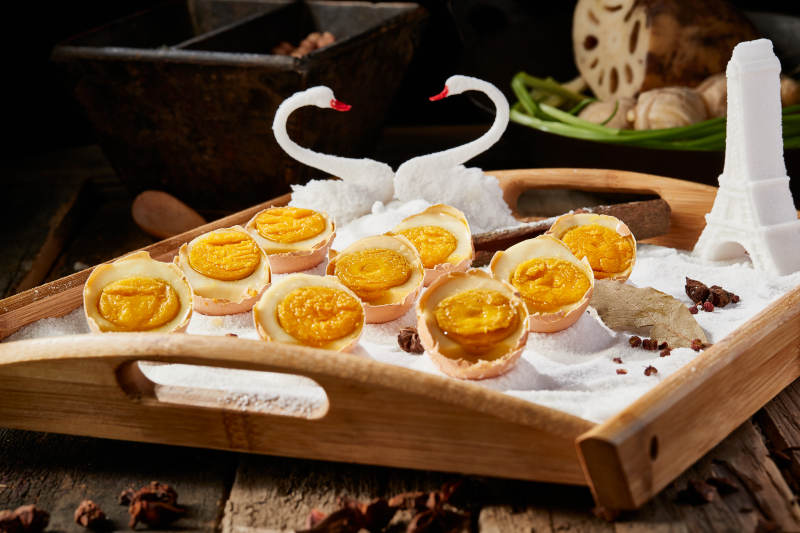 分切爆腌海鸭蛋