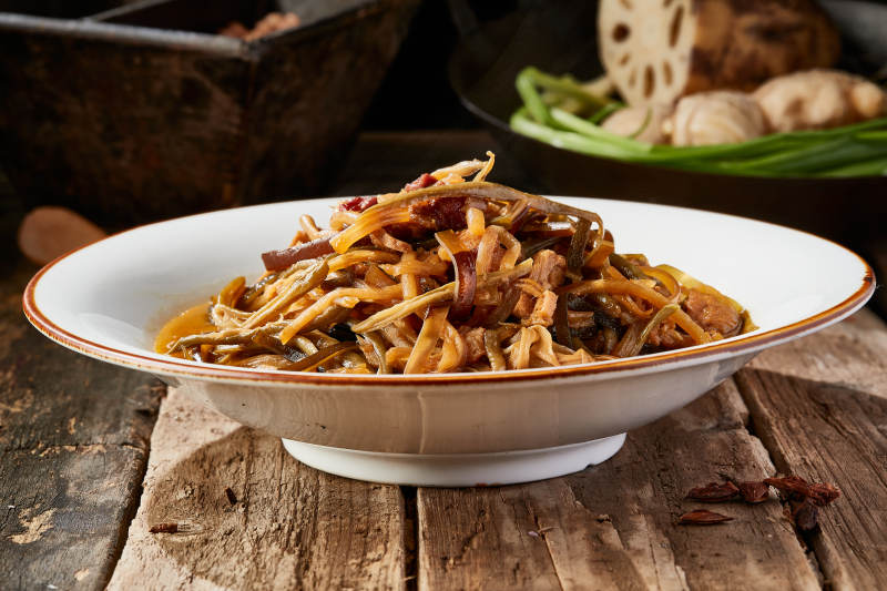 海帶豆干黃花菜燉紅燒肉