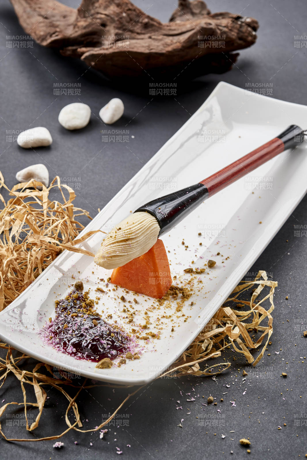 充满文化韵味的创意美食毛笔酥