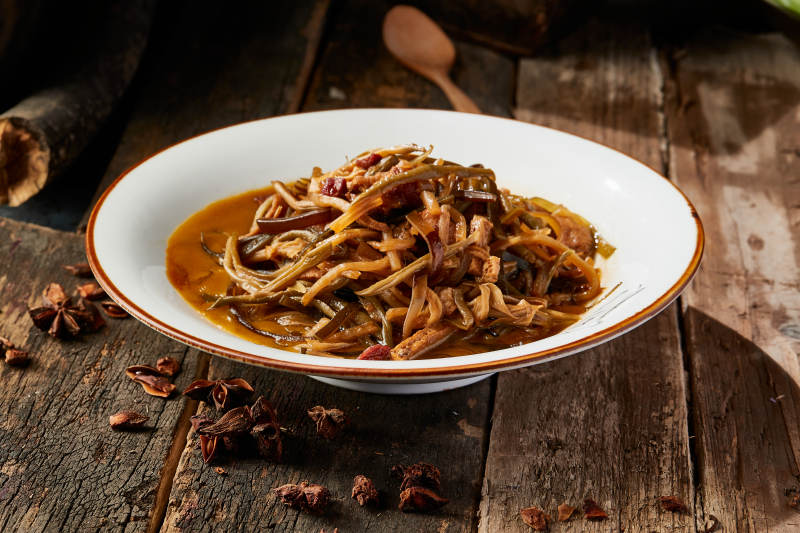 海帶豆干黃花菜燉紅燒肉