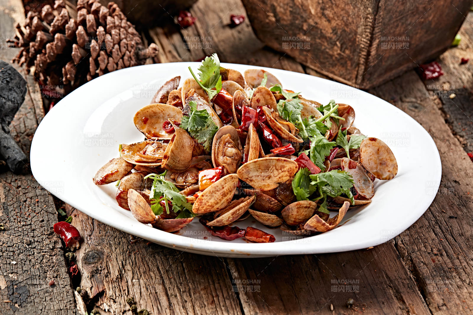 小海鲜辣炒花蛤