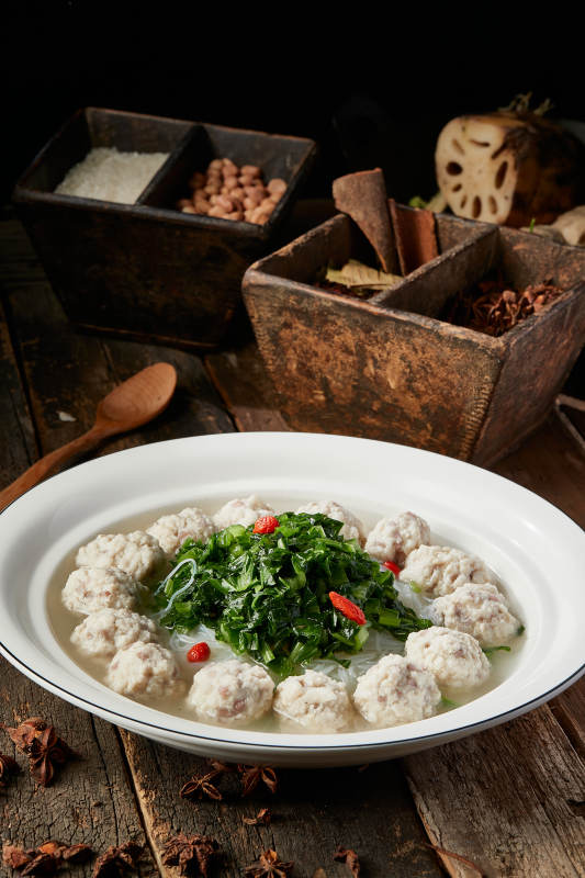 菠菜粉丝枸杞丸子汤