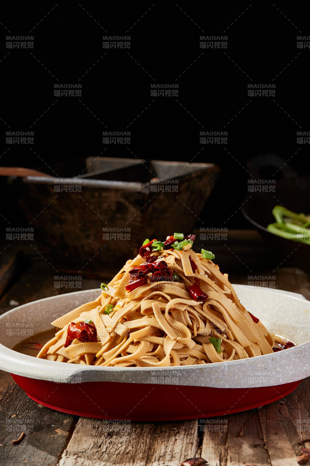 葱香辣炒干豆腐丝