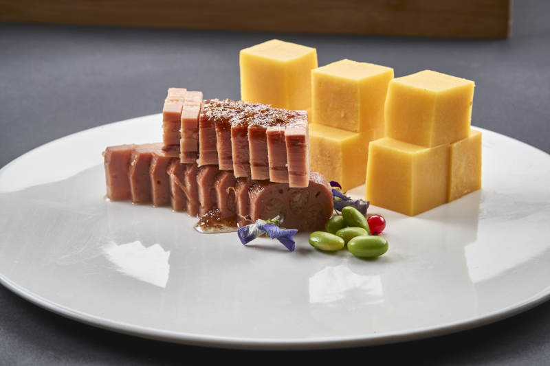 南瓜慕斯配桂花蜜釀蓮藕