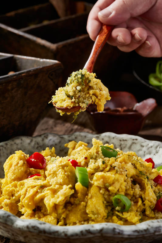 双脚小米炒鸡蛋