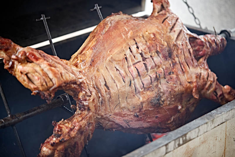 傳統蒙餐烤全羊