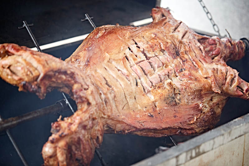 傳統蒙餐烤全羊