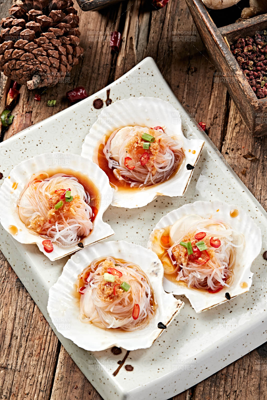 炭烤蒜蓉粉丝扇贝肉