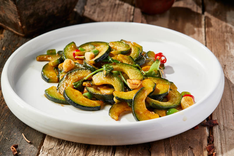 辣椒素炒蒜香迷你小南瓜片