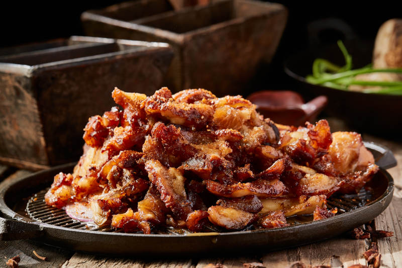 铁板孜然烤猪蹄块