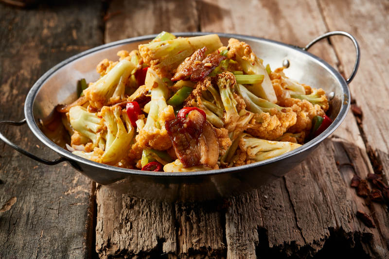 干锅有机菜花五花肉