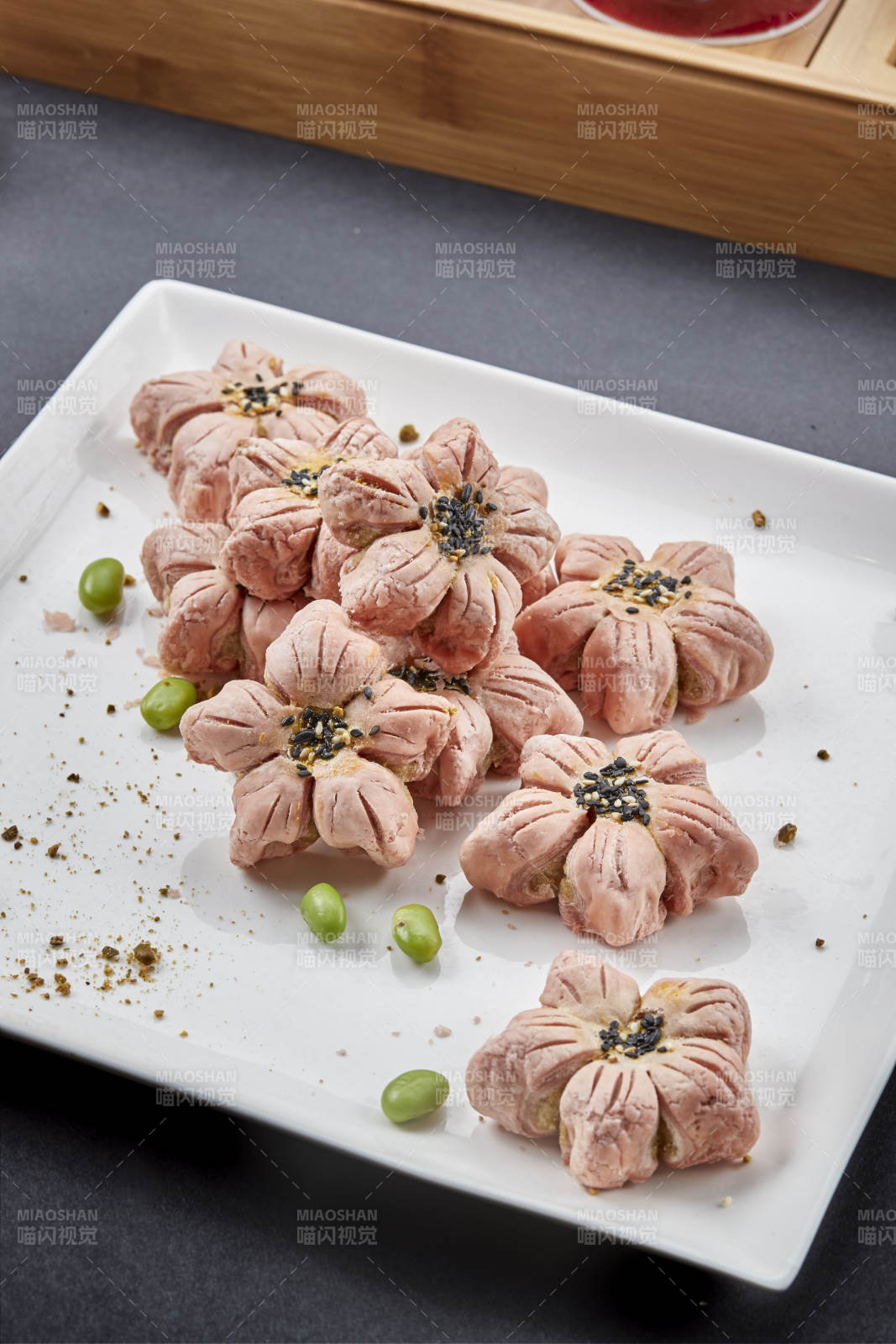 精美面点甜品樱花榴莲酥