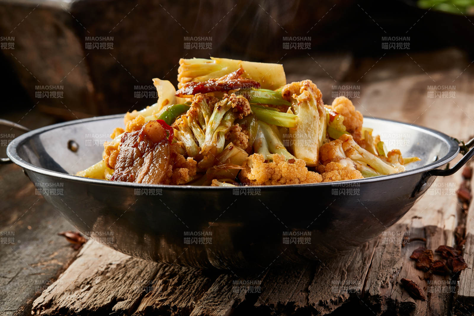 干锅有机菜花五花肉