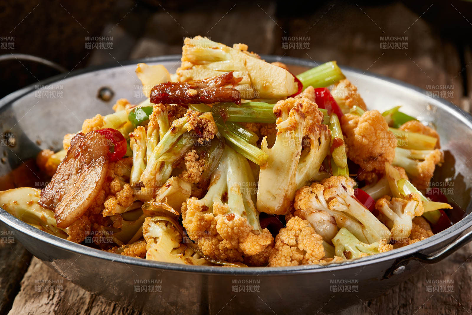 干鍋有機(jī)菜花五花肉