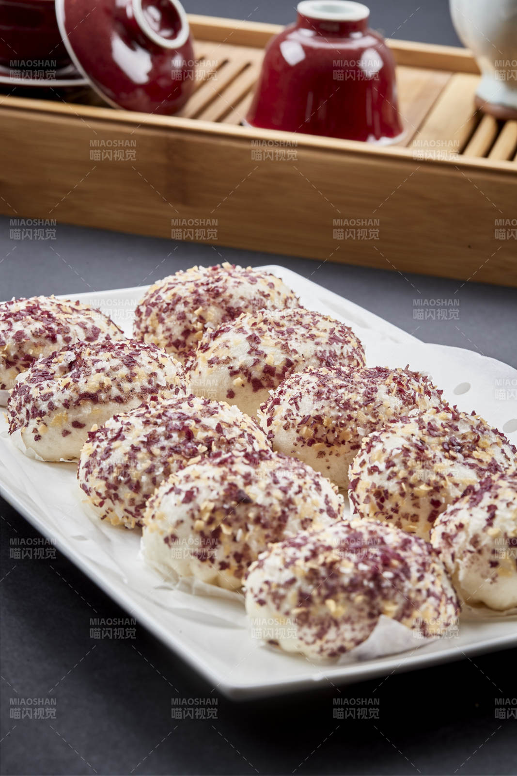 早茶茶点港式茶餐流沙金麦爆-摄影图