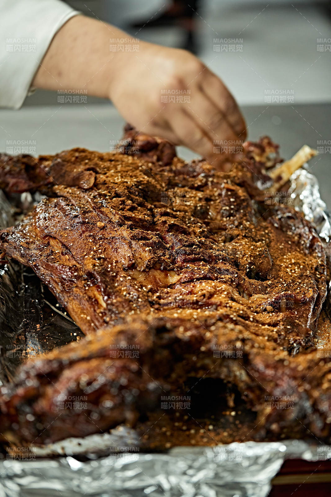 传统蒙餐烤全羊