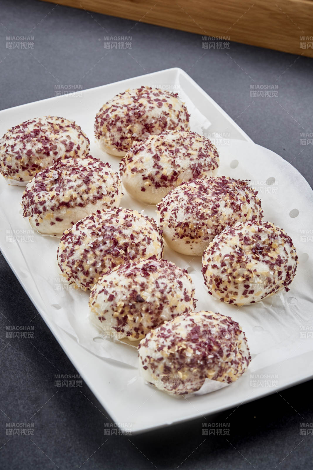 早茶茶点港式茶餐流沙金麦爆-摄影图