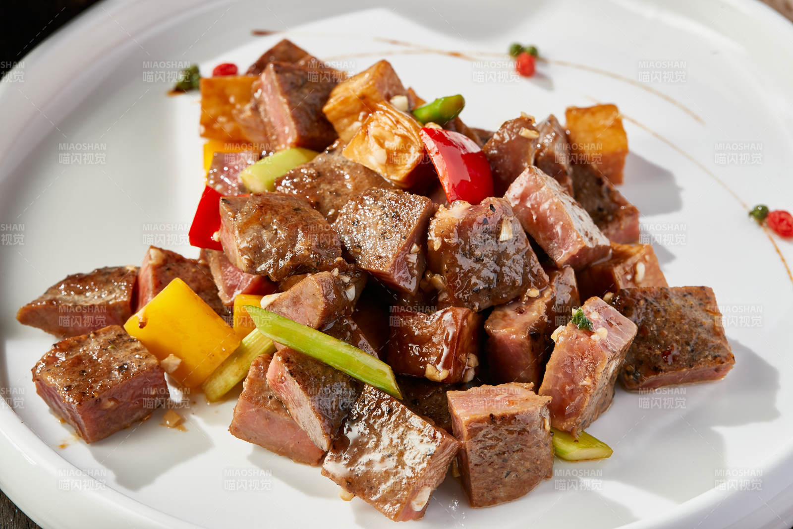 黑胡椒杏鲍菇牛仔粒