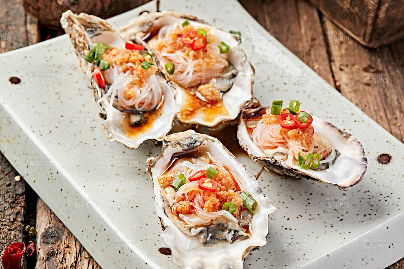 炭烤蒜蓉粉絲生蠔