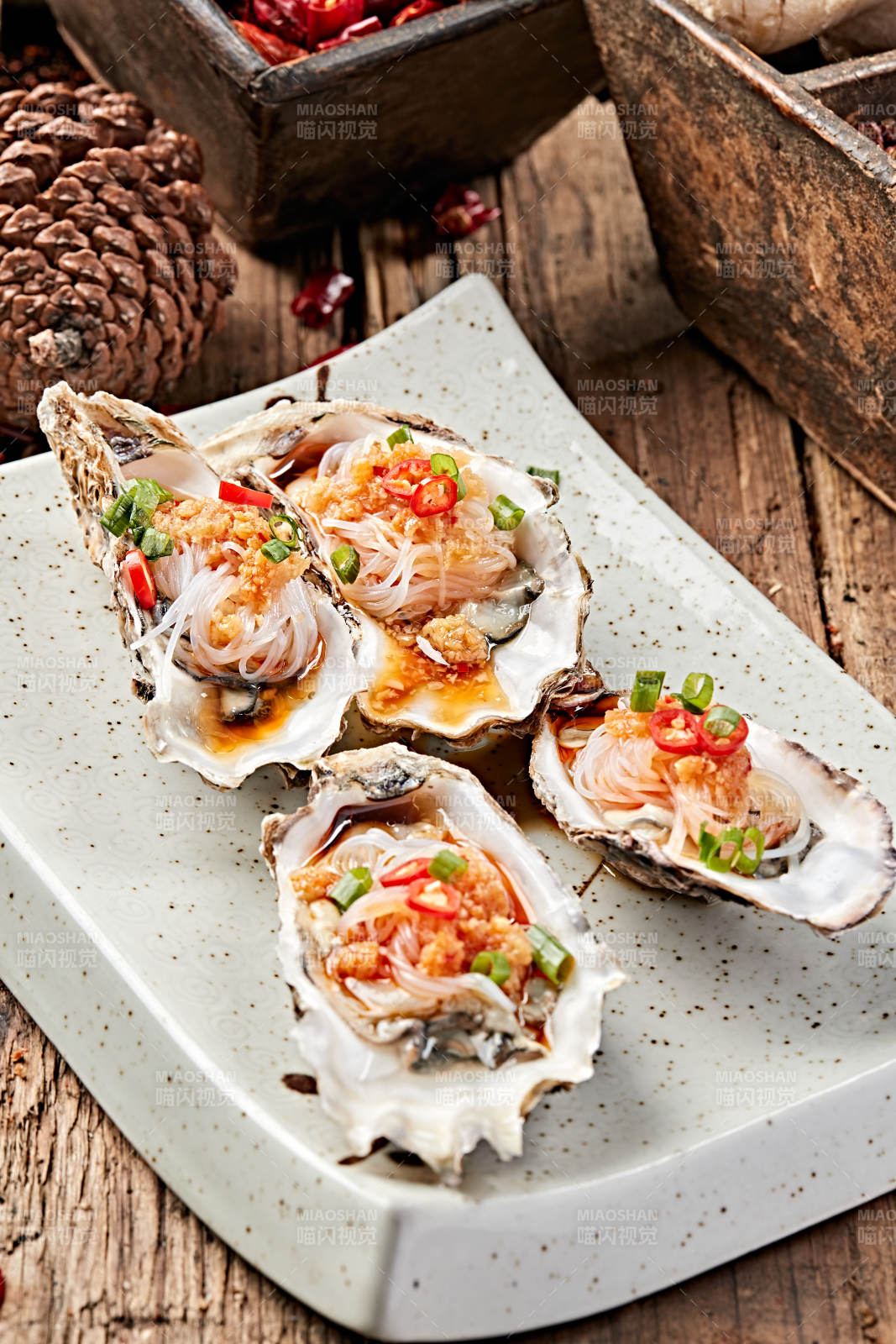 炭烤蒜蓉粉絲生蠔