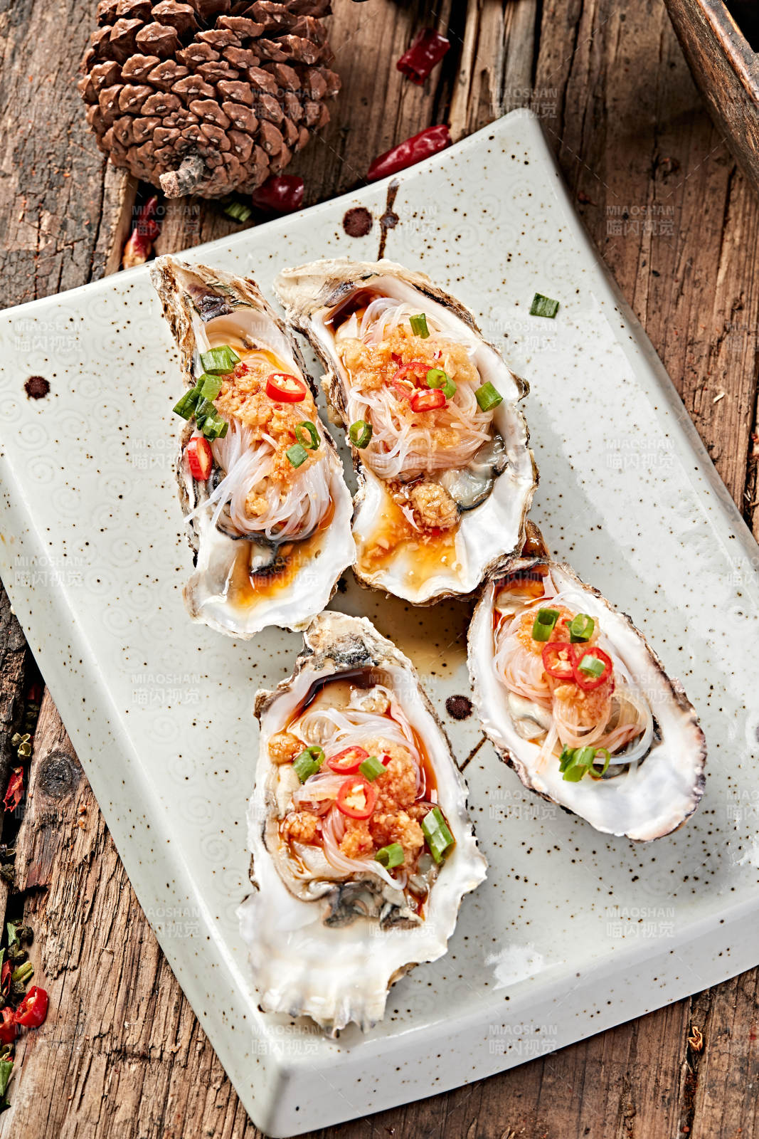 炭烤蒜蓉粉絲生蠔