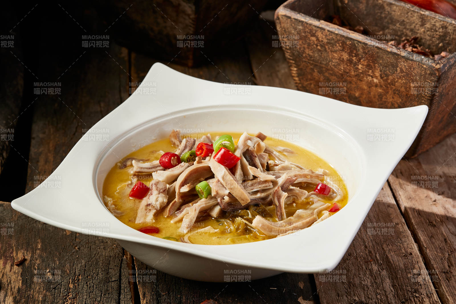 香辣酸湯豬肚絲湯