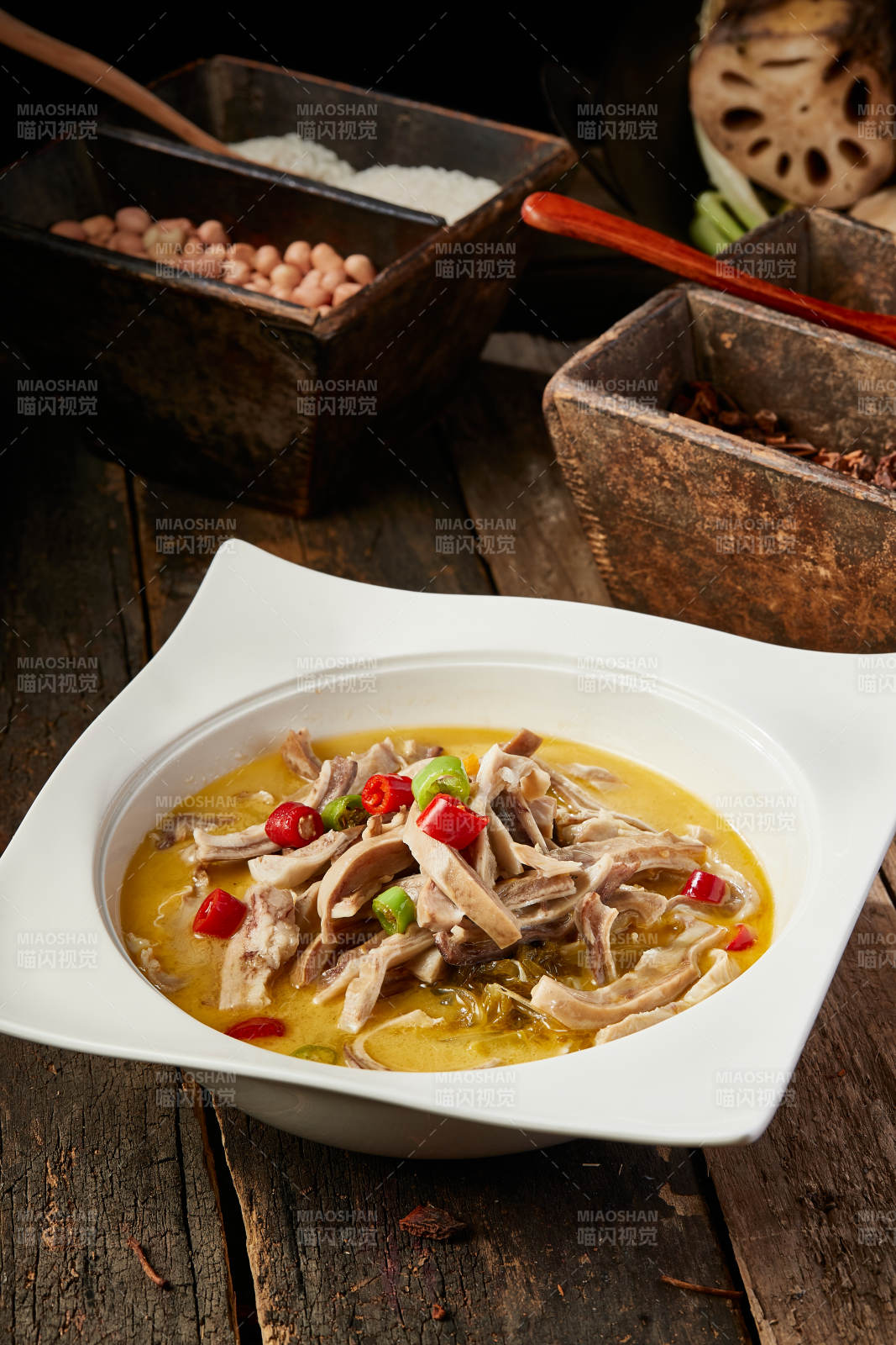 香辣酸湯豬肚絲湯